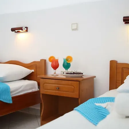 Theochari Angeliki Gp - Studios Apartments Áyios Nikítas
