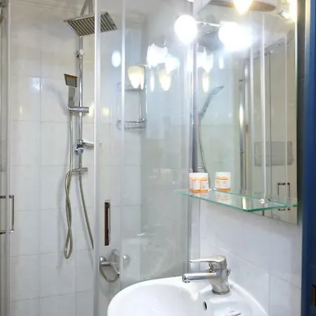 Theocharis Bros - Áyios Nikítas