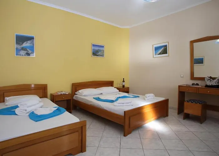 Theocharis Bros - Áyios Nikítas